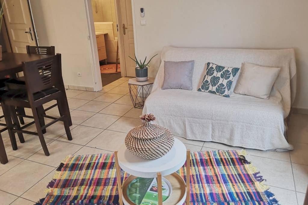 Bel Appartement Avec Terrasse Proche Des Plages Saint-Gilles-les-Bains Buitenkant foto