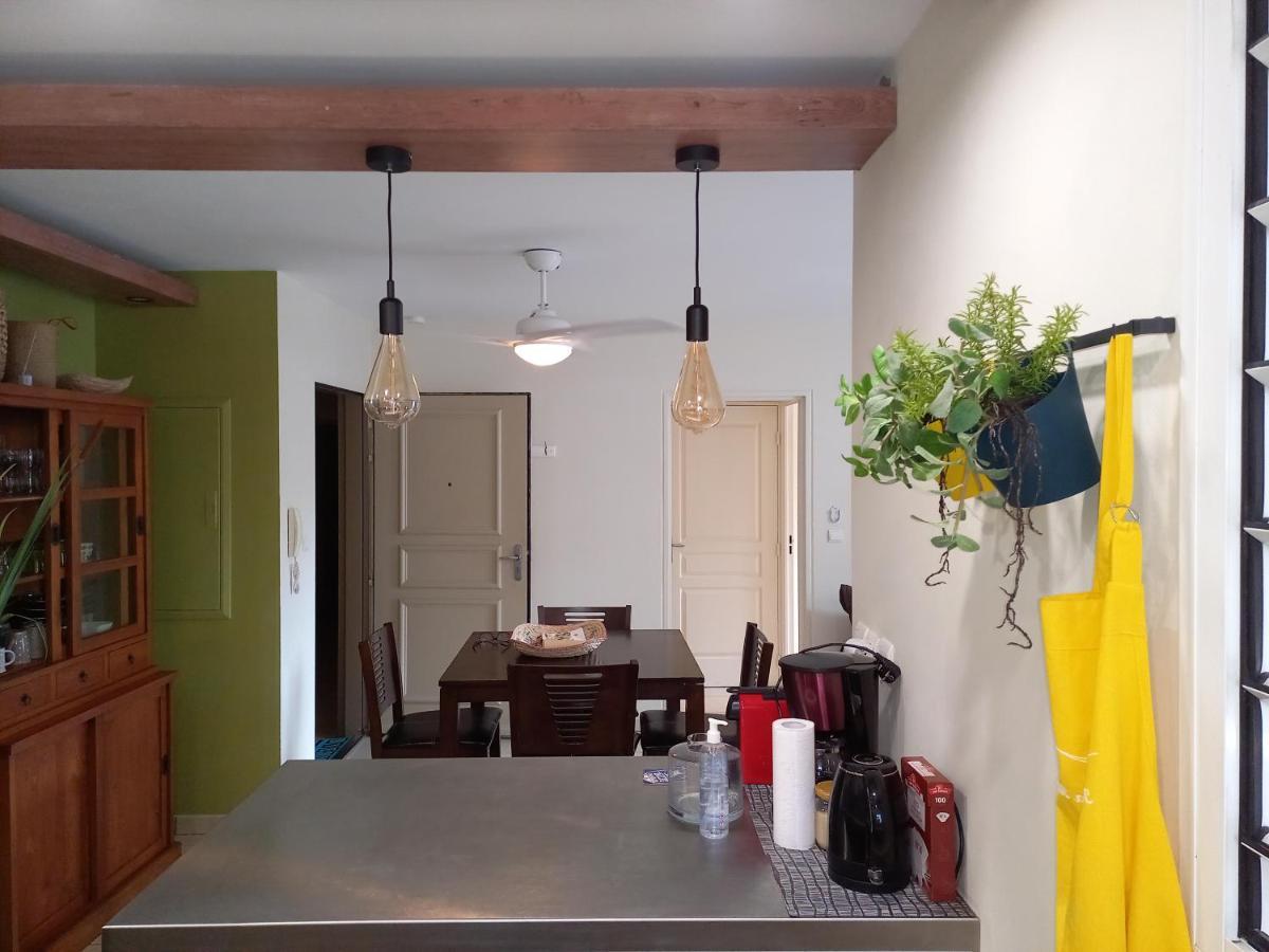Bel Appartement Avec Terrasse Proche Des Plages Saint-Gilles-les-Bains Buitenkant foto